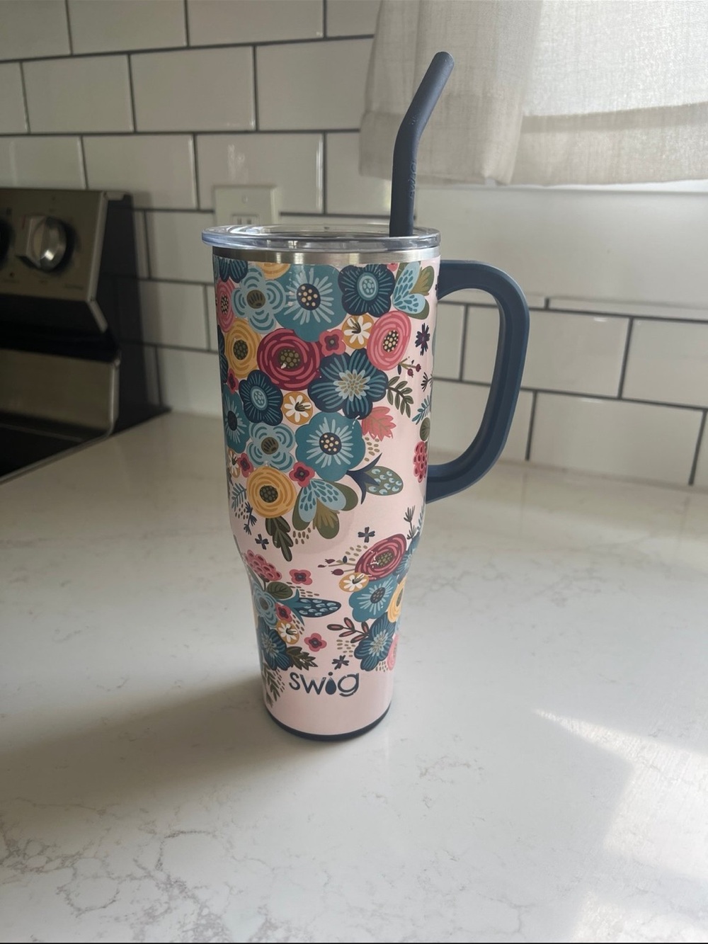 Swig Pink Floral Insulated Travel Tumbler with Navy Handle
